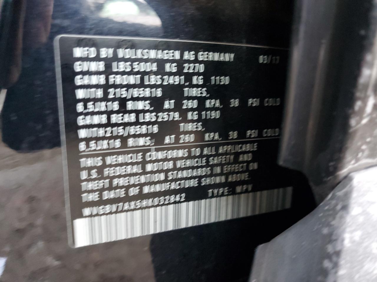 2017 Volkswagen Tiguan VIN WVGBV7AX5HK032842 Copart auction photo, front end / mechanical damage thumbnail 14