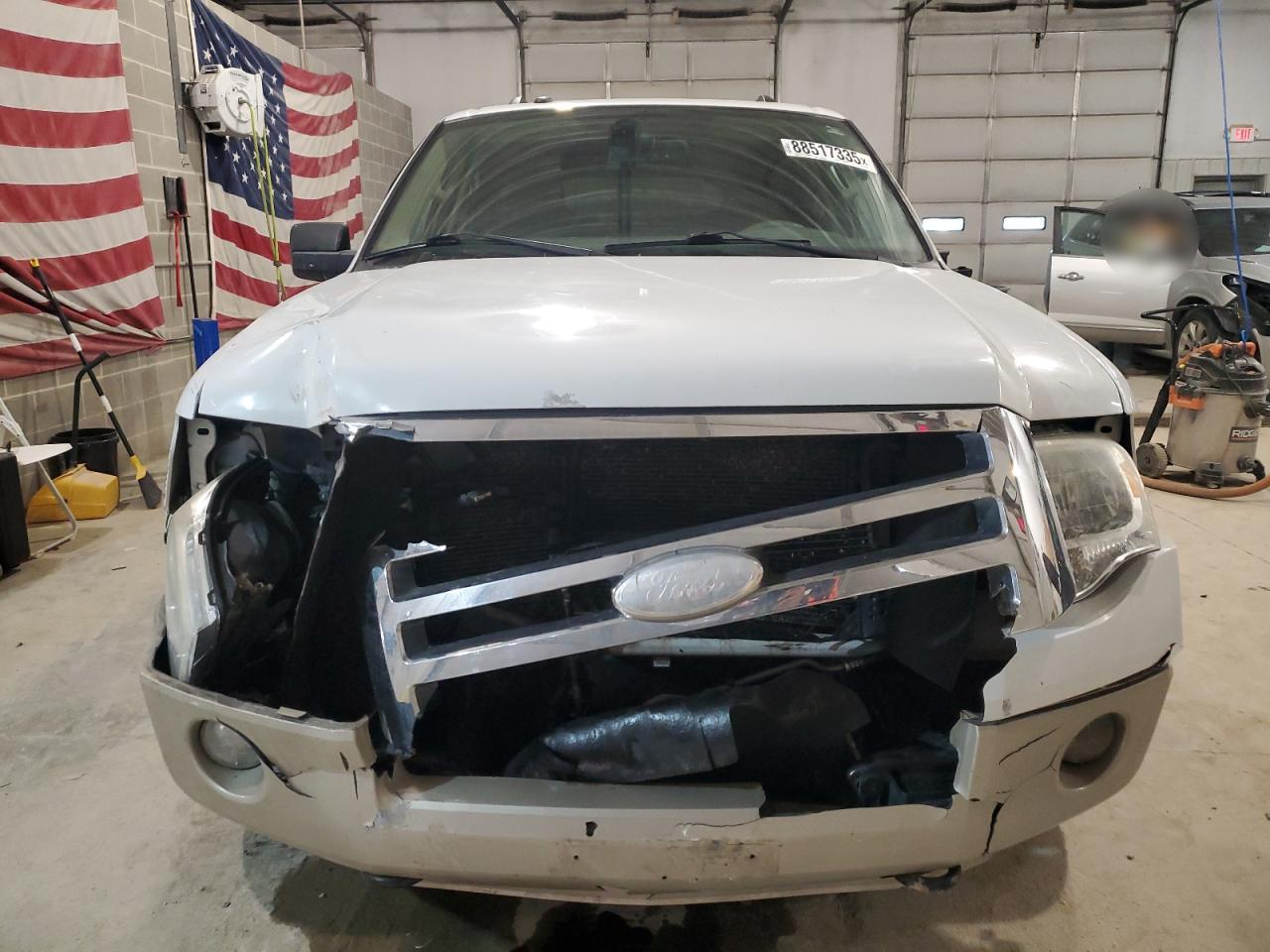 2009 Ford Expedition VIN 1FMFU18569EB27366 Copart auction photo, front end / side damage thumbnail 5