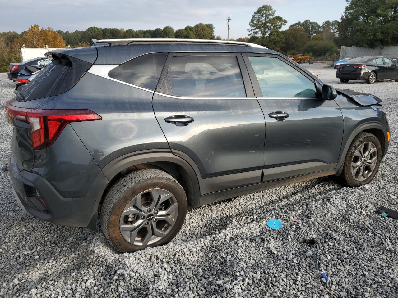 2024 KIA Seltos VIN KNDEU2AA4R7524852 Copart auction photo, biohazard/chemical / front end damage thumbnail 3