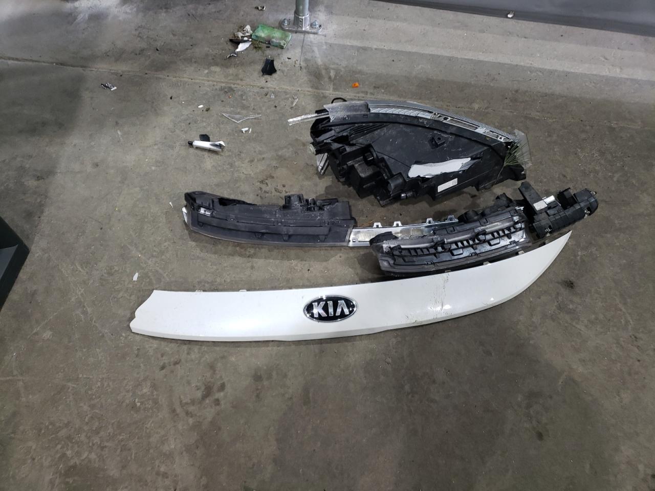 2021 KIA Seltos VIN KNDEUCAA5M7097048 Copart auction photo, front end / minor dent/scratches damage thumbnail 15