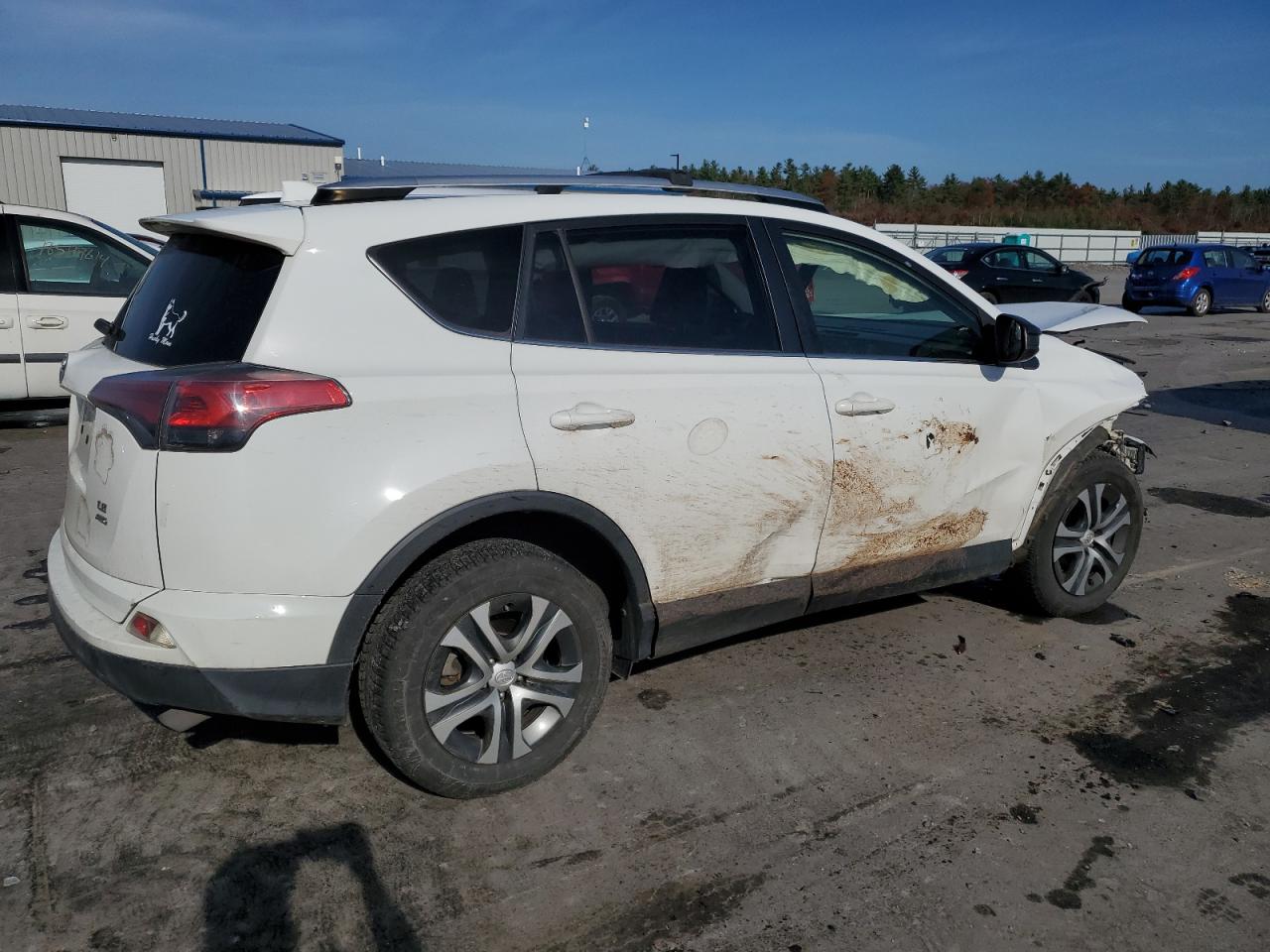 2016 Toyota RAV 4 VIN JTMBFREV5GJ065124 Copart auction photo, front end / side damage thumbnail 3