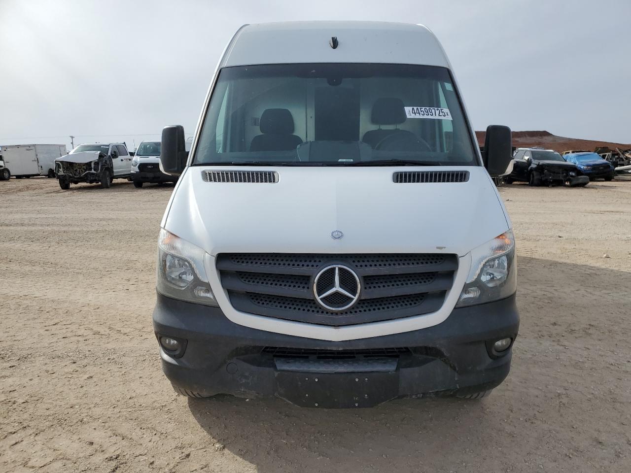 2015 Mercedes-Benz Sprinter VIN WD3PE8DC2FP161172 Copart auction photo, hail / minor dent/scratches damage thumbnail 5