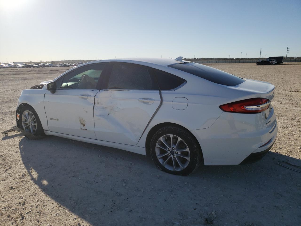 2019 Ford Fusion VIN 3FA6P0LU4KR263315 Copart auction photo, front end / side damage thumbnail 2