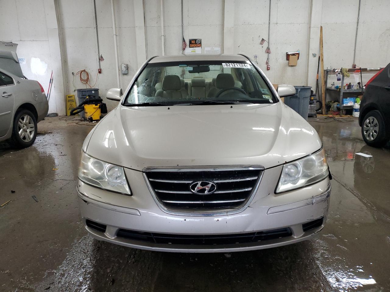 2009 Hyundai Sonata VIN 5NPET46C19H489059 Copart auction photo, front end / minor dent/scratches damage thumbnail 5