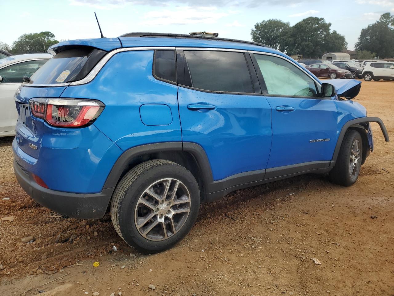 2020 Jeep Compass VIN 3C4NJCBB5LT147781 Copart auction photo, front end damage thumbnail 3