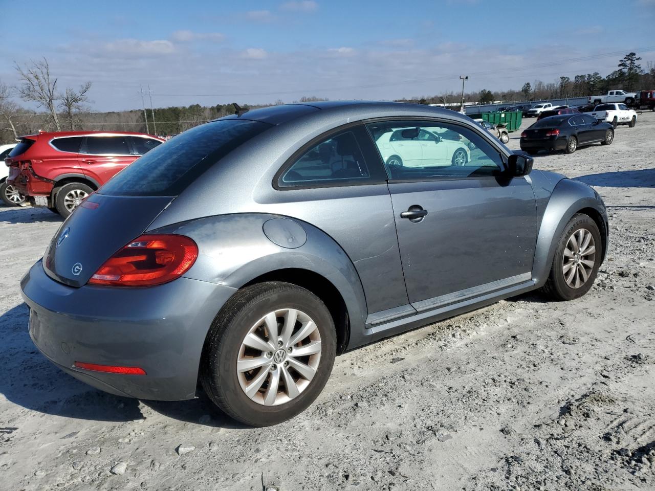 2013 Volkswagen Beetle VIN 3VWFP7AT9DM635953 Copart auction photo, front end / side damage thumbnail 3