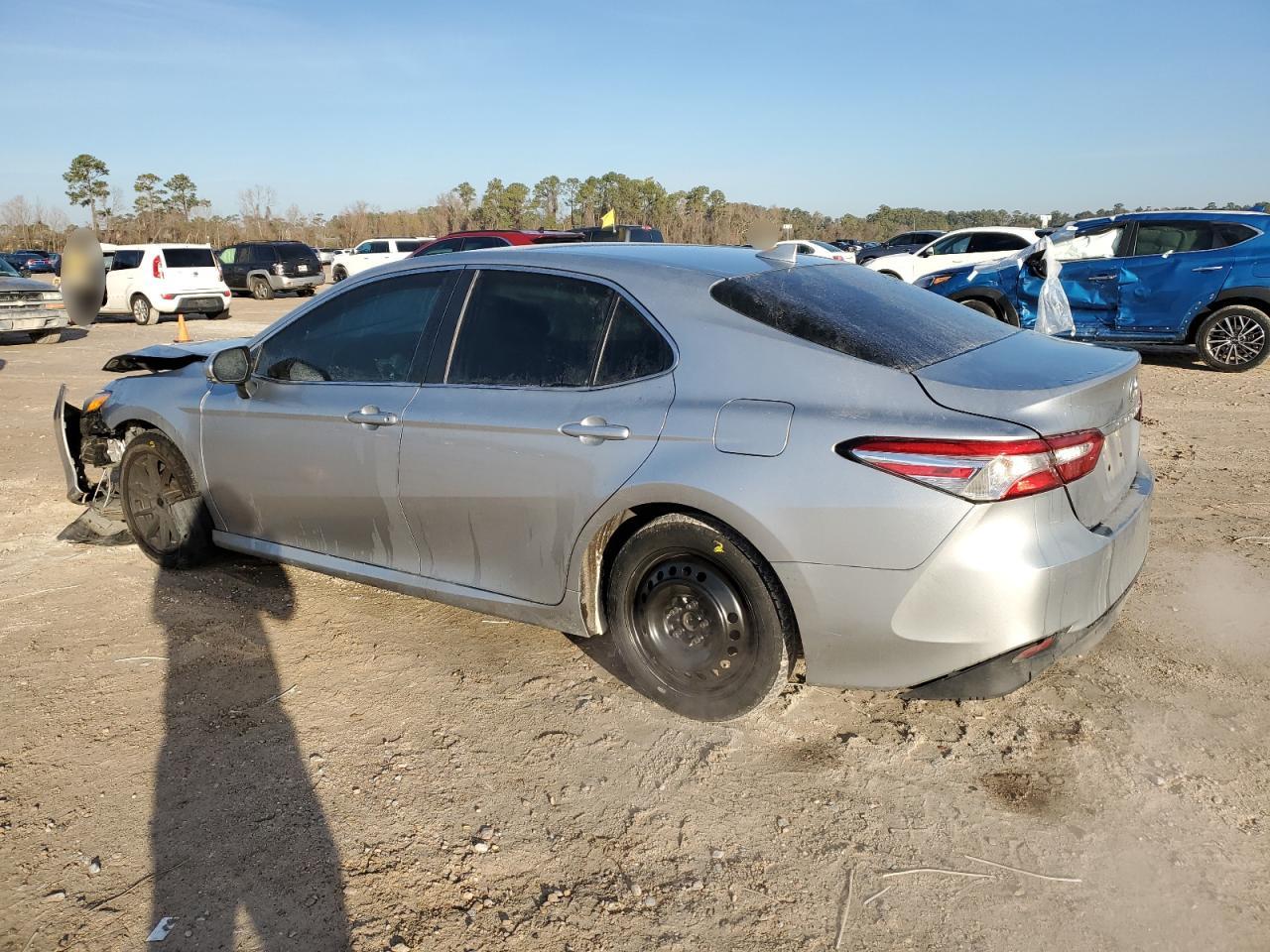 2020 Toyota Camry VIN 4T1L11AK2LU871233 Copart auction photo, front end / all over damage thumbnail 2