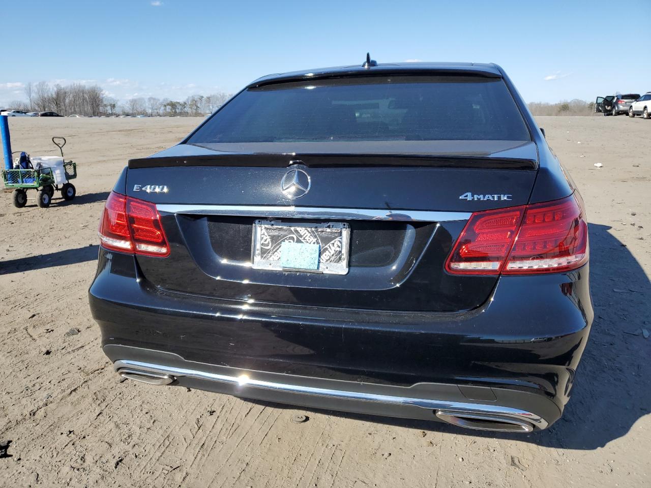 2015 Mercedes-Benz E-klasse VIN WDDHF6HB4FB090640 Copart auction photo, side damage thumbnail 6