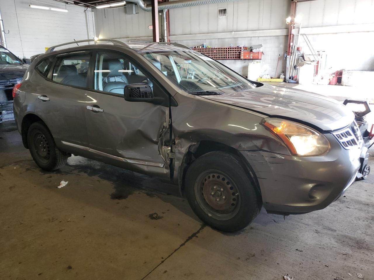 2015 Nissan Rogue VIN JN8AS5MV1FW253128 Copart auction photo, side / front end damage thumbnail 4