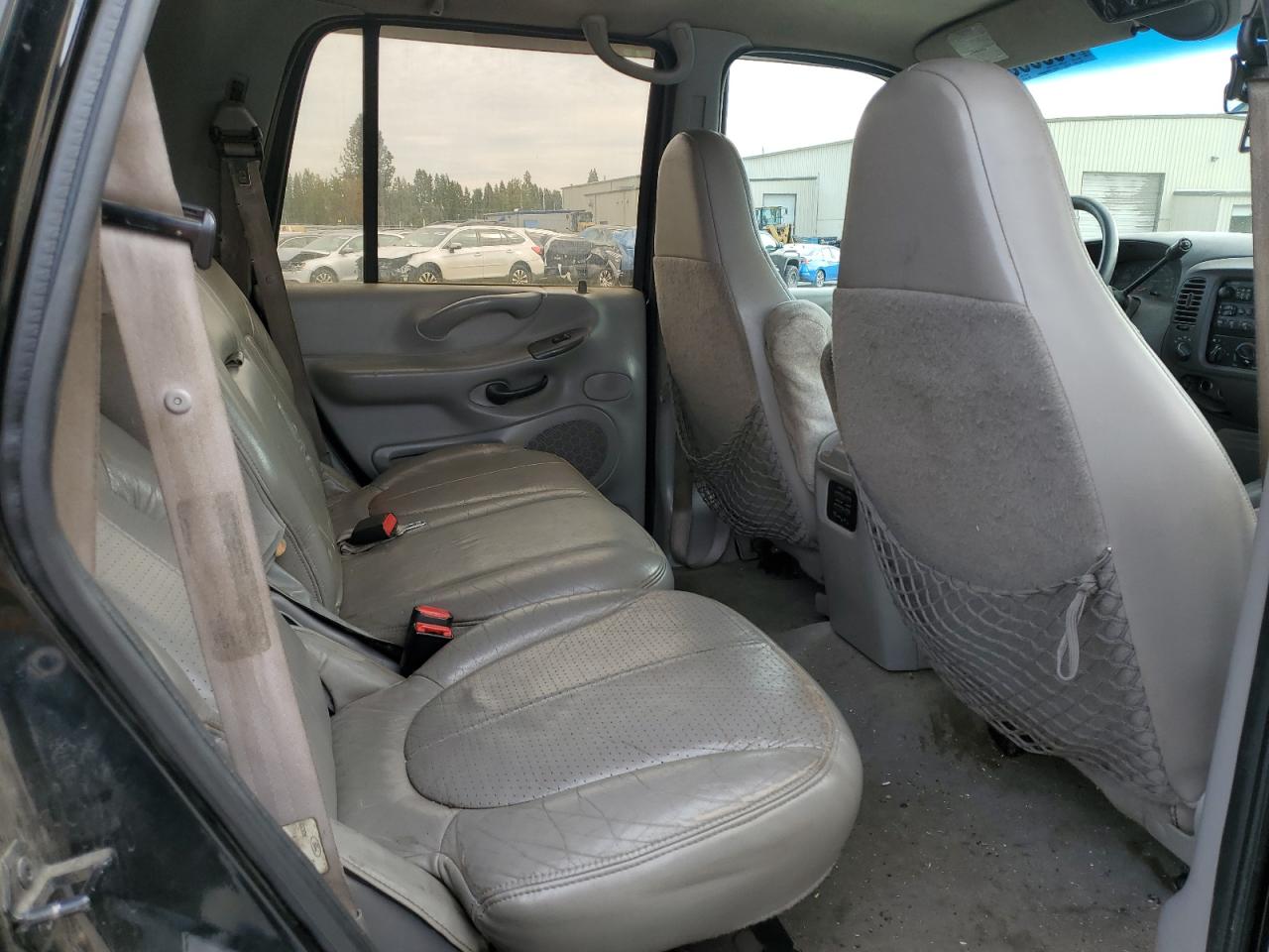 1997 Ford Expedition VIN 1FMFU18L8VLA25359 Copart auction photo, rear end / all over damage thumbnail 10