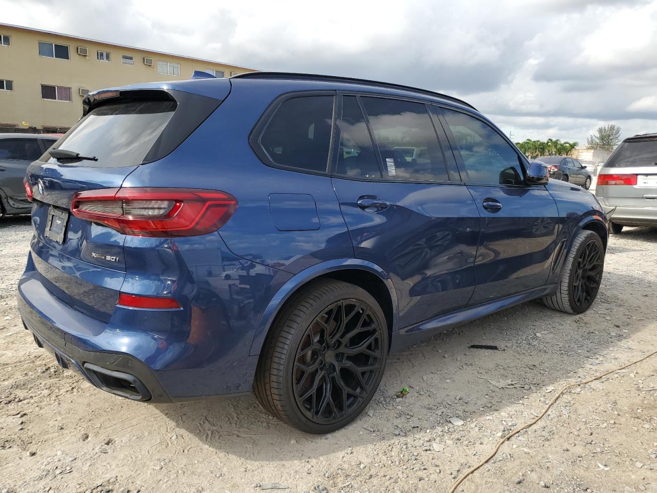 2019 BMW X5 VIN 5UXJU2C51KLN65403 Copart auction photo, water/flood damage thumbnail 3