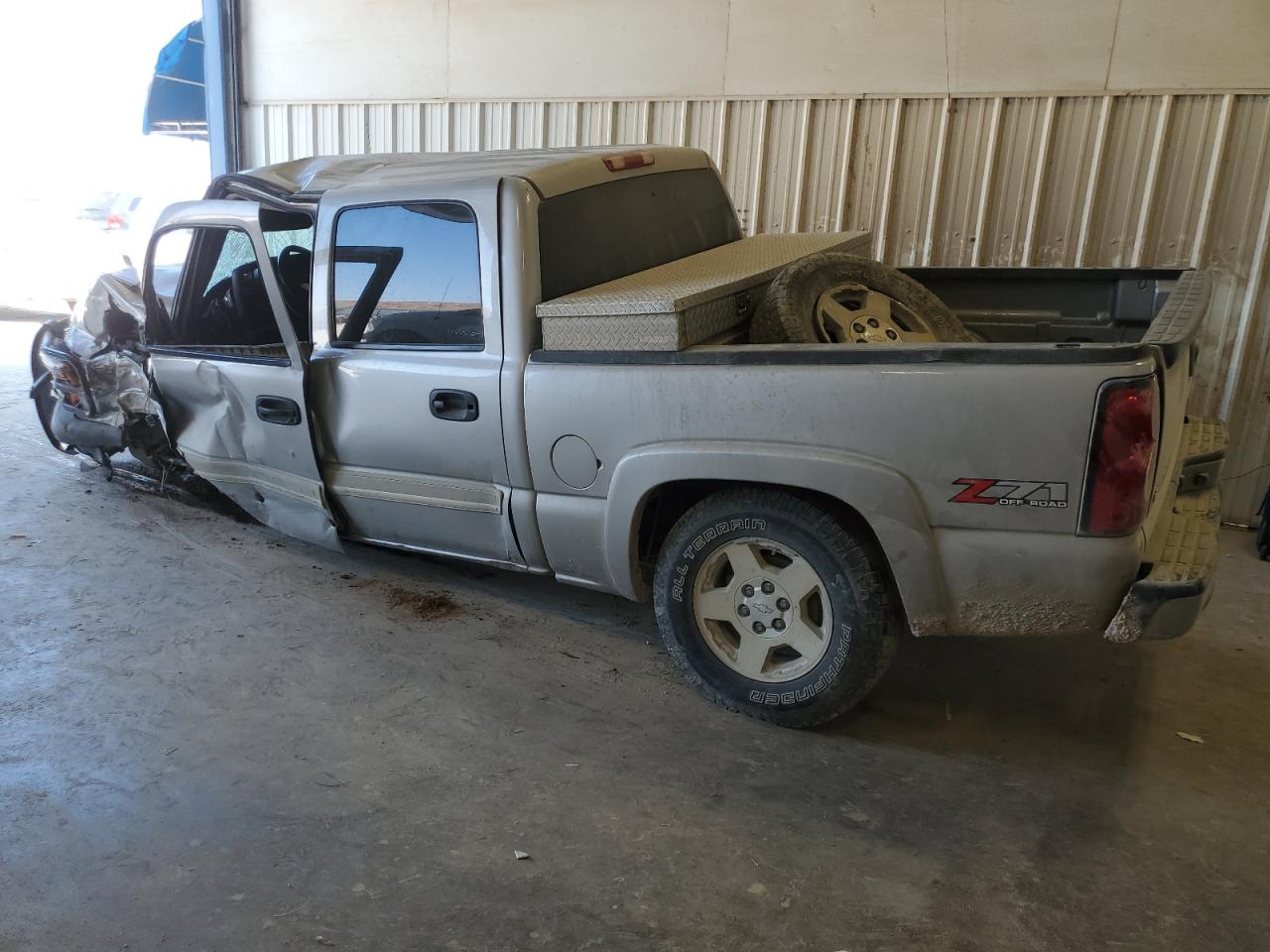 2005 Chevrolet Silverado VIN 2GCEK13T351248282 Copart auction photo, all over / undercarriage damage thumbnail 2