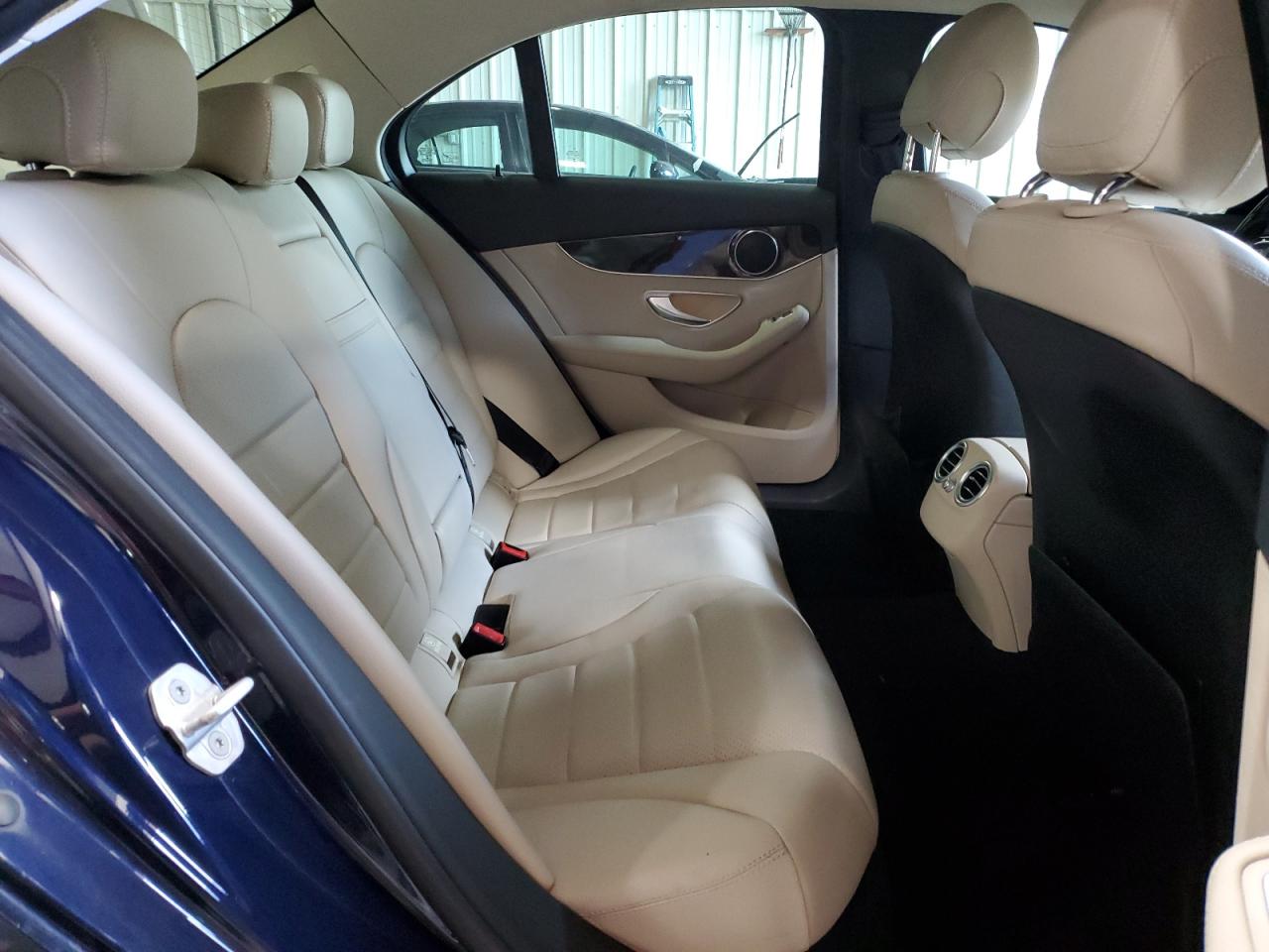2015 Mercedes-Benz C-klasse VIN 55SWF4KB8FU015238 Copart auction photo, front end damage thumbnail 10