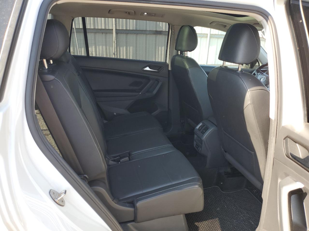 2018 Volkswagen Tiguan VIN 3VV3B7AX4JM019842 Copart auction photo, front end damage thumbnail 11