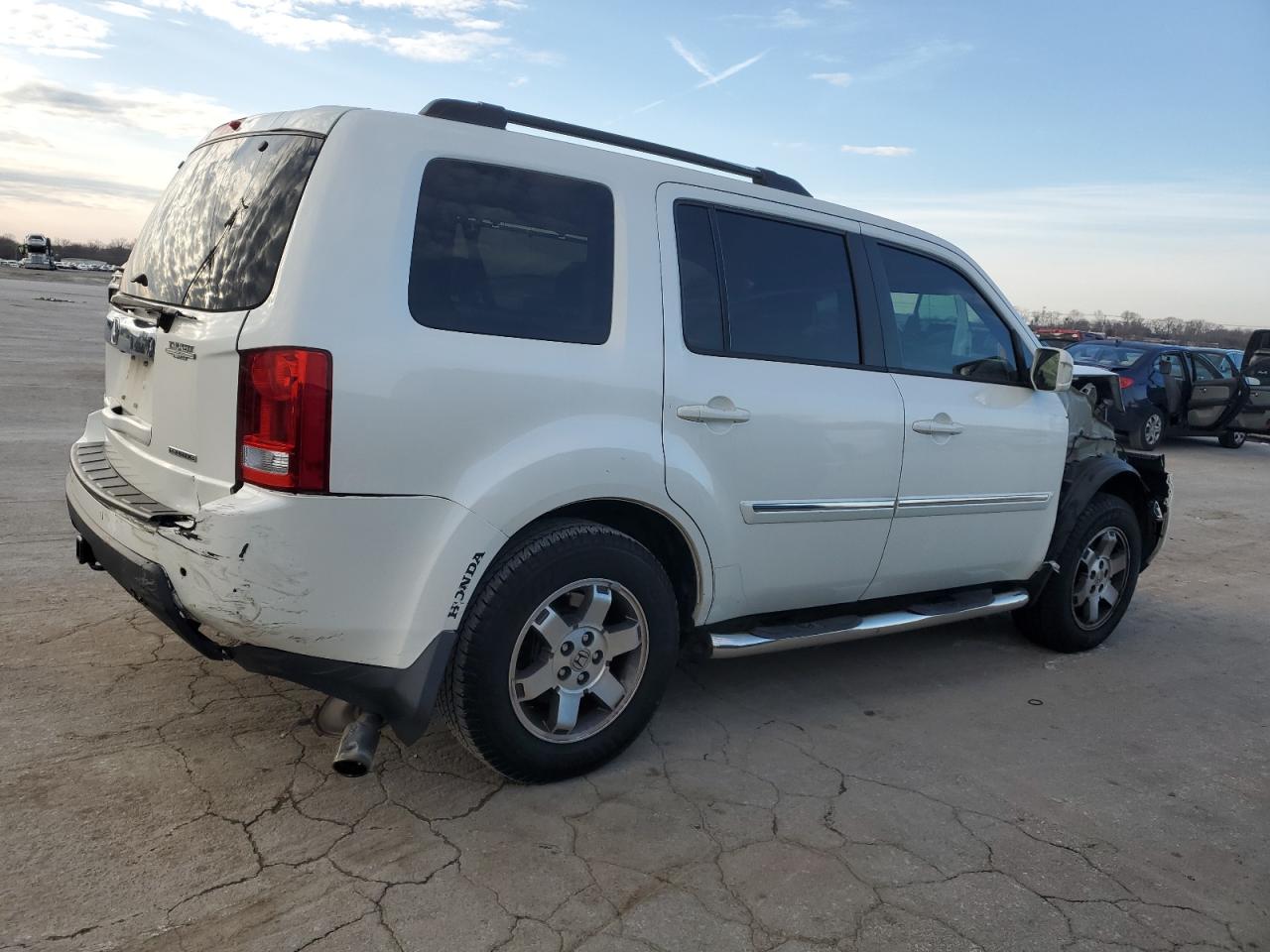 2011 Honda Pilot VIN 5FNYF3H92BB055947 Copart auction photo, front end / rear end damage thumbnail 3