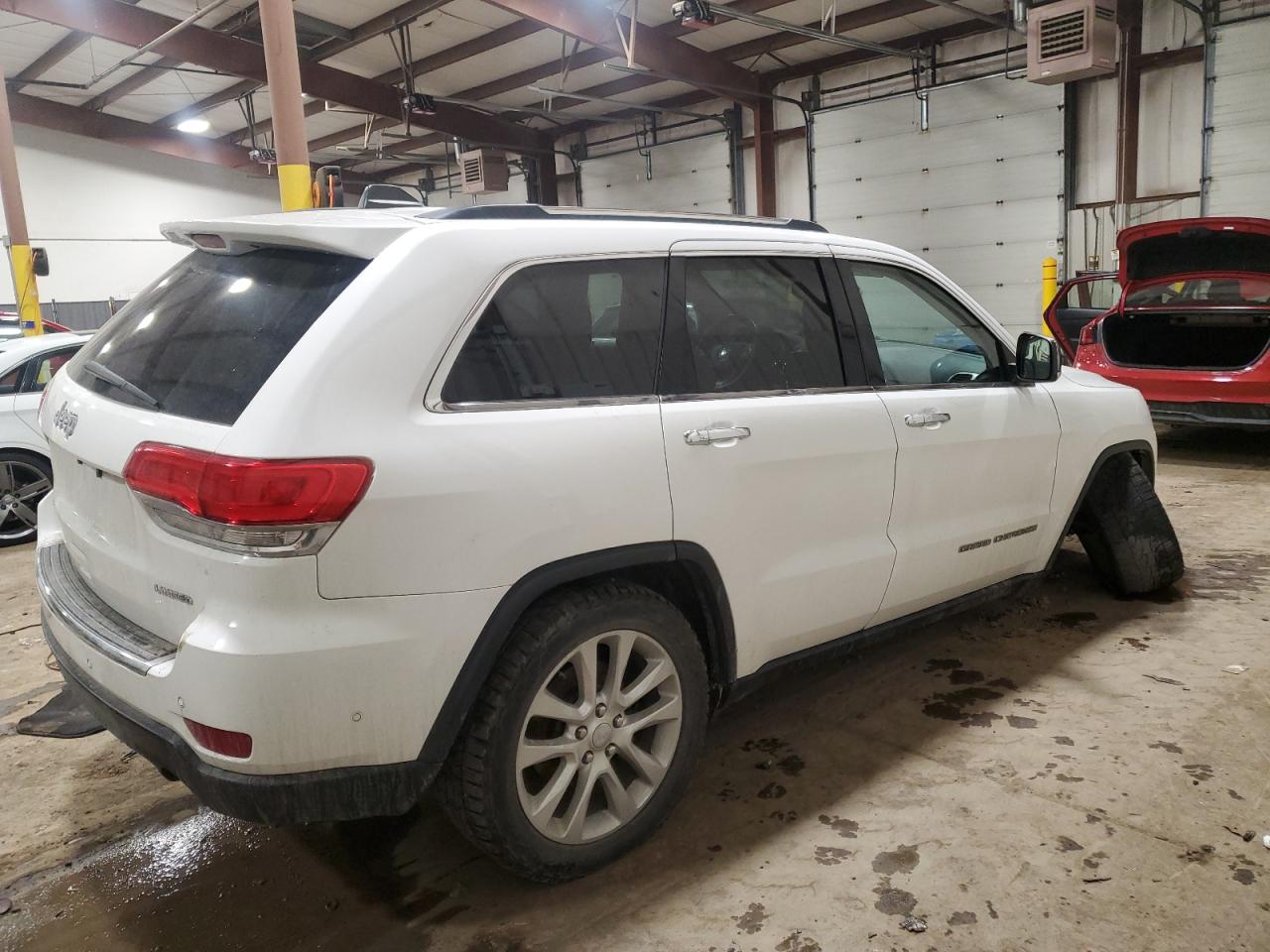 2017 Jeep Grand Cherokee VIN 1C4RJFBG9HC620292 Copart auction photo, front end / undercarriage damage thumbnail 3