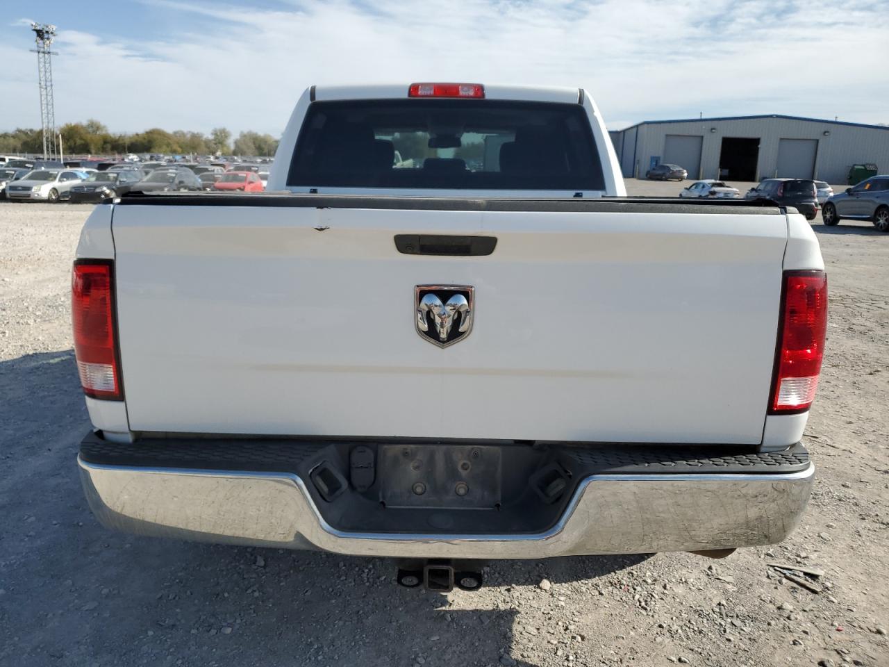 2019 RAM 1500 VIN 1C6RR6KG9KS622895 Copart auction photo, water/flood / minor dent/scratches damage thumbnail 6