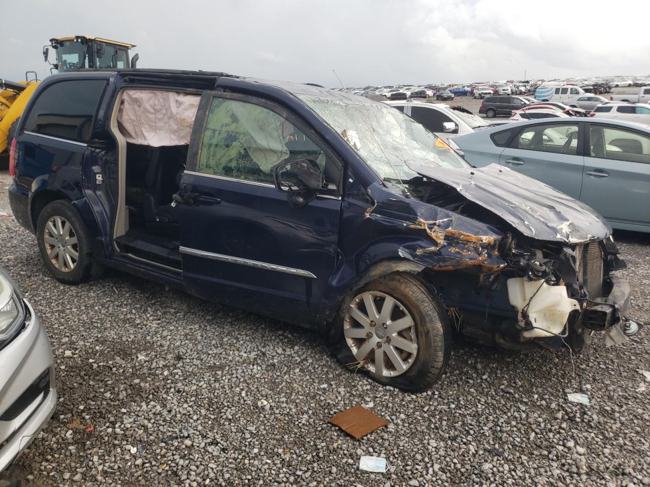 2013 Chrysler Town & Country VIN 2C4RC1BG5DR564706 Copart auction photo, all over damage thumbnail 4