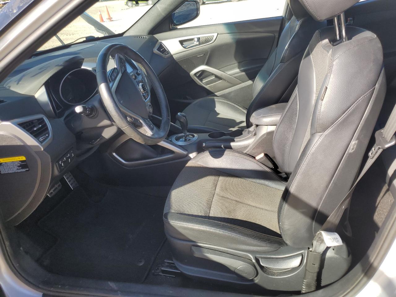 2016 Hyundai Veloster VIN KMHTC6AD6GU279574 Copart auction photo, front end / minor dent/scratches damage thumbnail 7