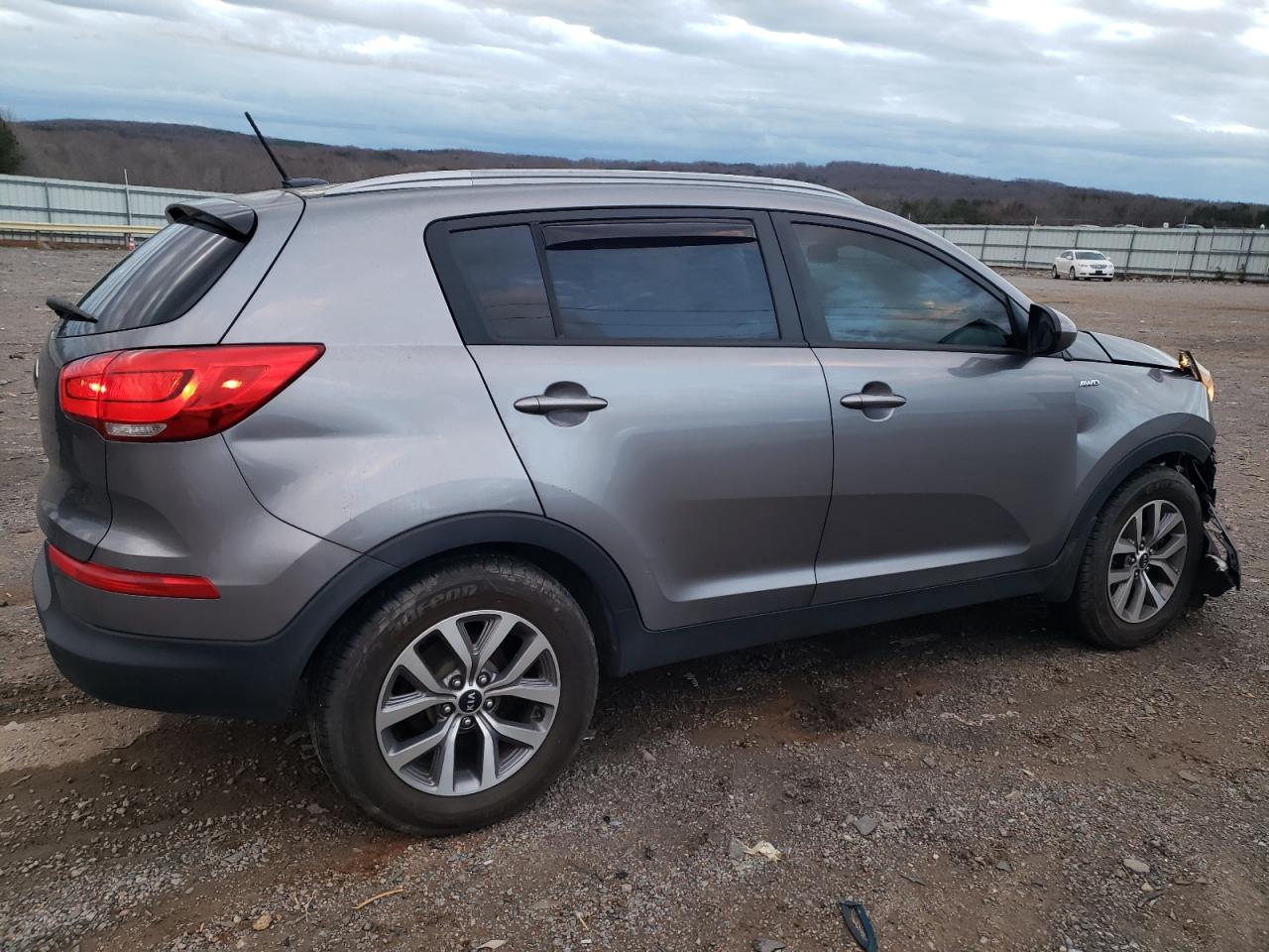 2016 KIA Sportage VIN KNDPBCAC2G7857926 Copart auction photo, front end / side damage thumbnail 3