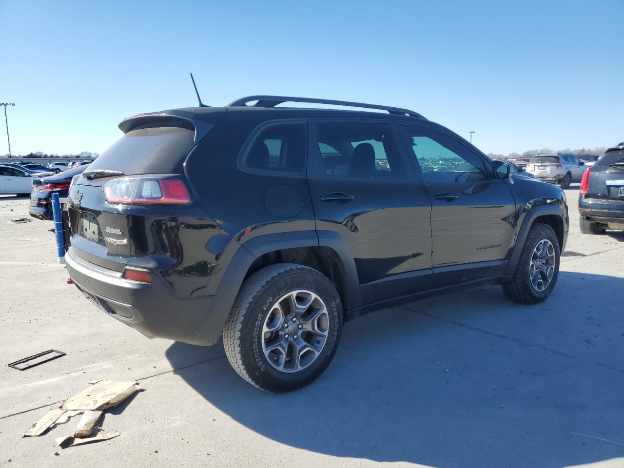 2021 Jeep Cherokee VIN 1C4PJMBX3MD162474 Copart auction photo, front end damage thumbnail 3