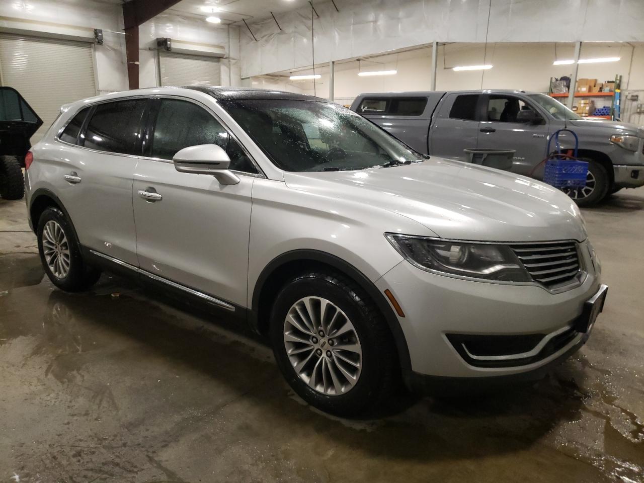 2017 Lincoln MKX VIN 2LMPJ8KR3HBL11048 Copart auction photo, front end / undercarriage damage thumbnail 4