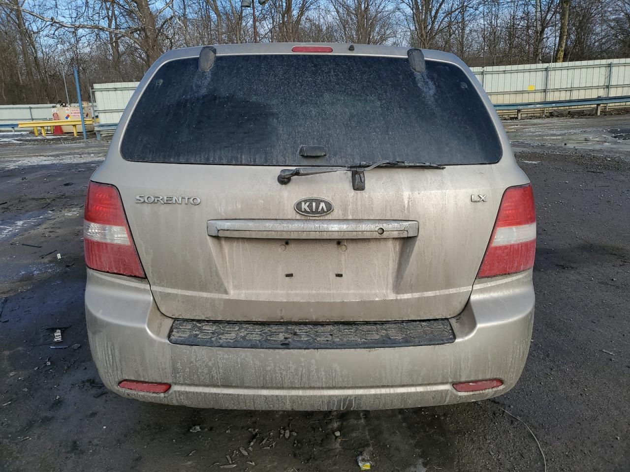 2007 KIA Sorento VIN KNDJD736975752035 Copart auction photo, front end / side damage thumbnail 6