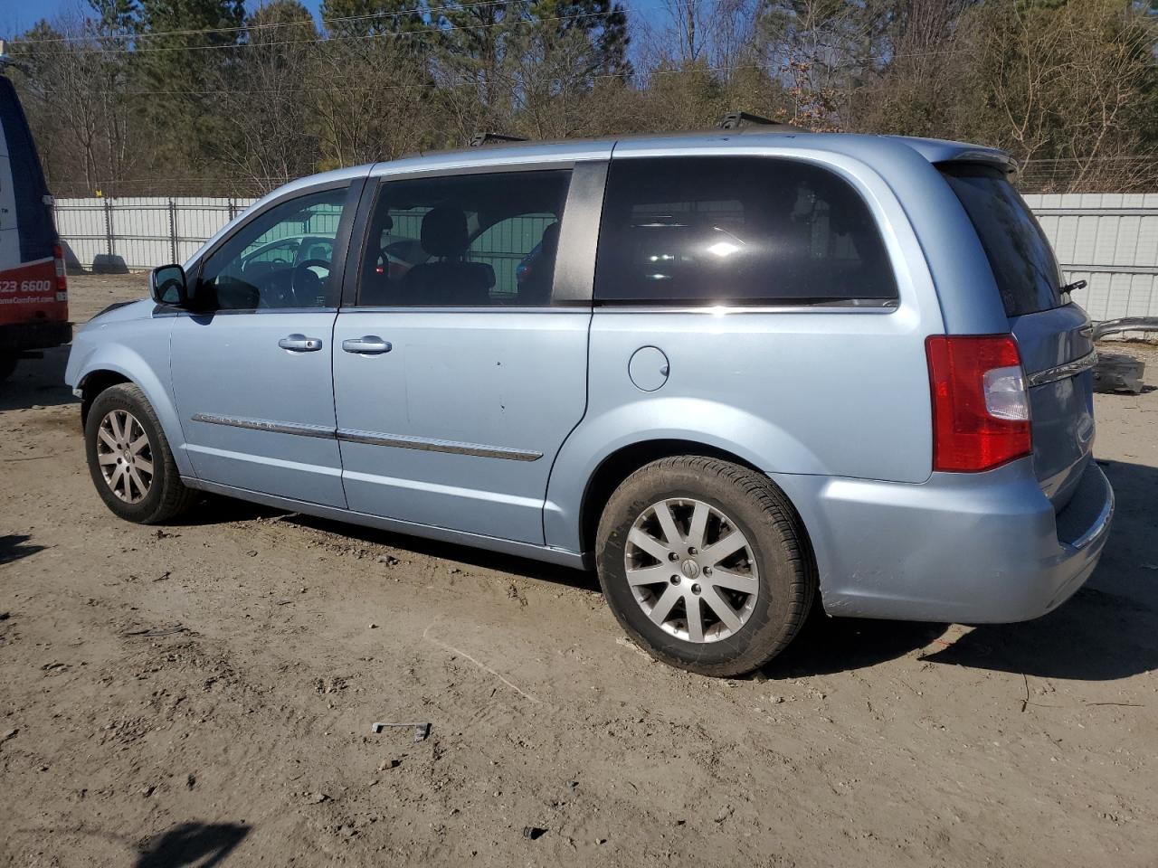 2013 Chrysler Town & Country VIN 2C4RC1BG1DR744250 Copart auction photo, front end / minor dent/scratches damage thumbnail 2