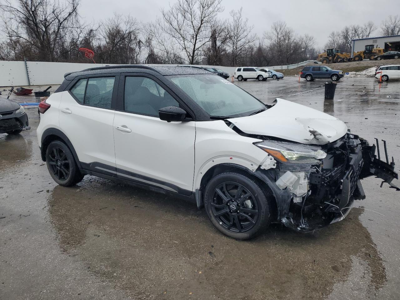 2024 Nissan Kicks VIN 3N1CP5DV3RL570699 Copart auction photo, front end damage thumbnail 4