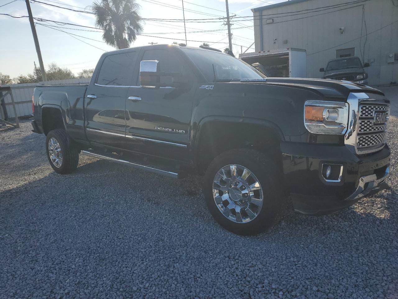 2018 GMC Sierra VIN 1GT12UEY5JF147563 Copart auction photo, rear end damage thumbnail 4