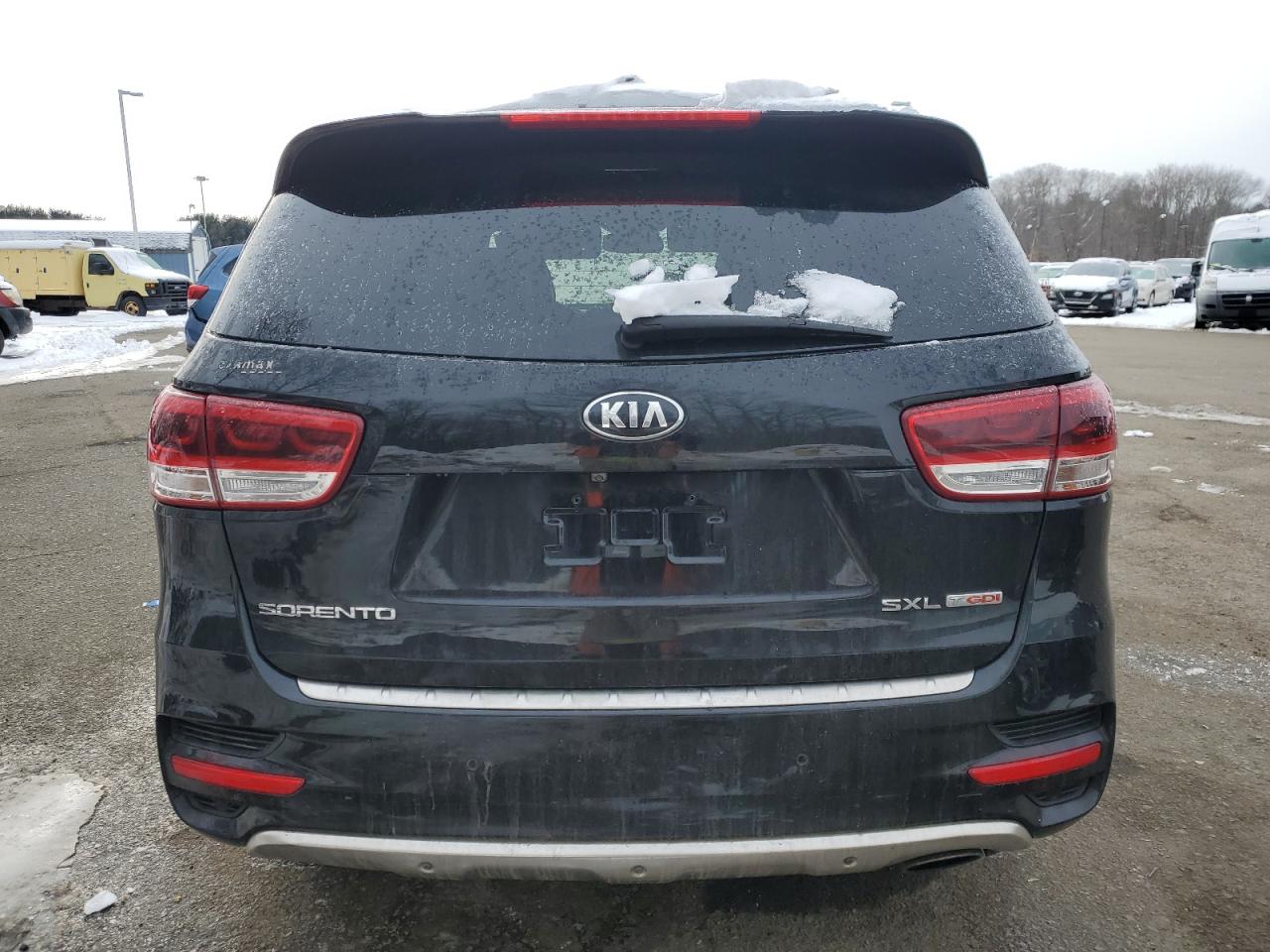 2016 KIA Sorento VIN 5XYPKDA15GG038139 Copart auction photo, minor dent/scratches damage thumbnail 6