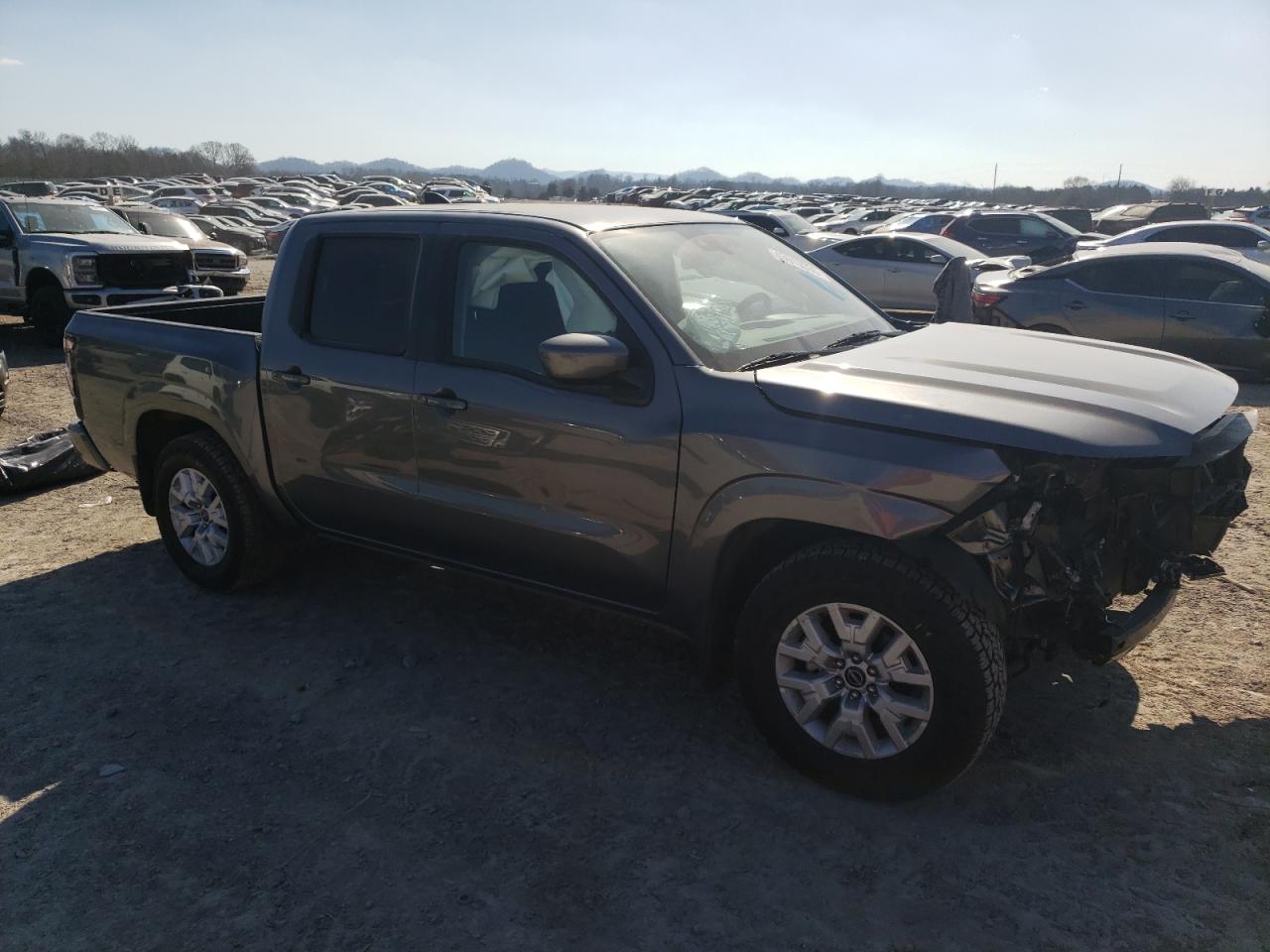 2024 Nissan Navara (Frontier) VIN 1N6ED1EJ5RN617375 Copart auction photo, front end / side damage thumbnail 4