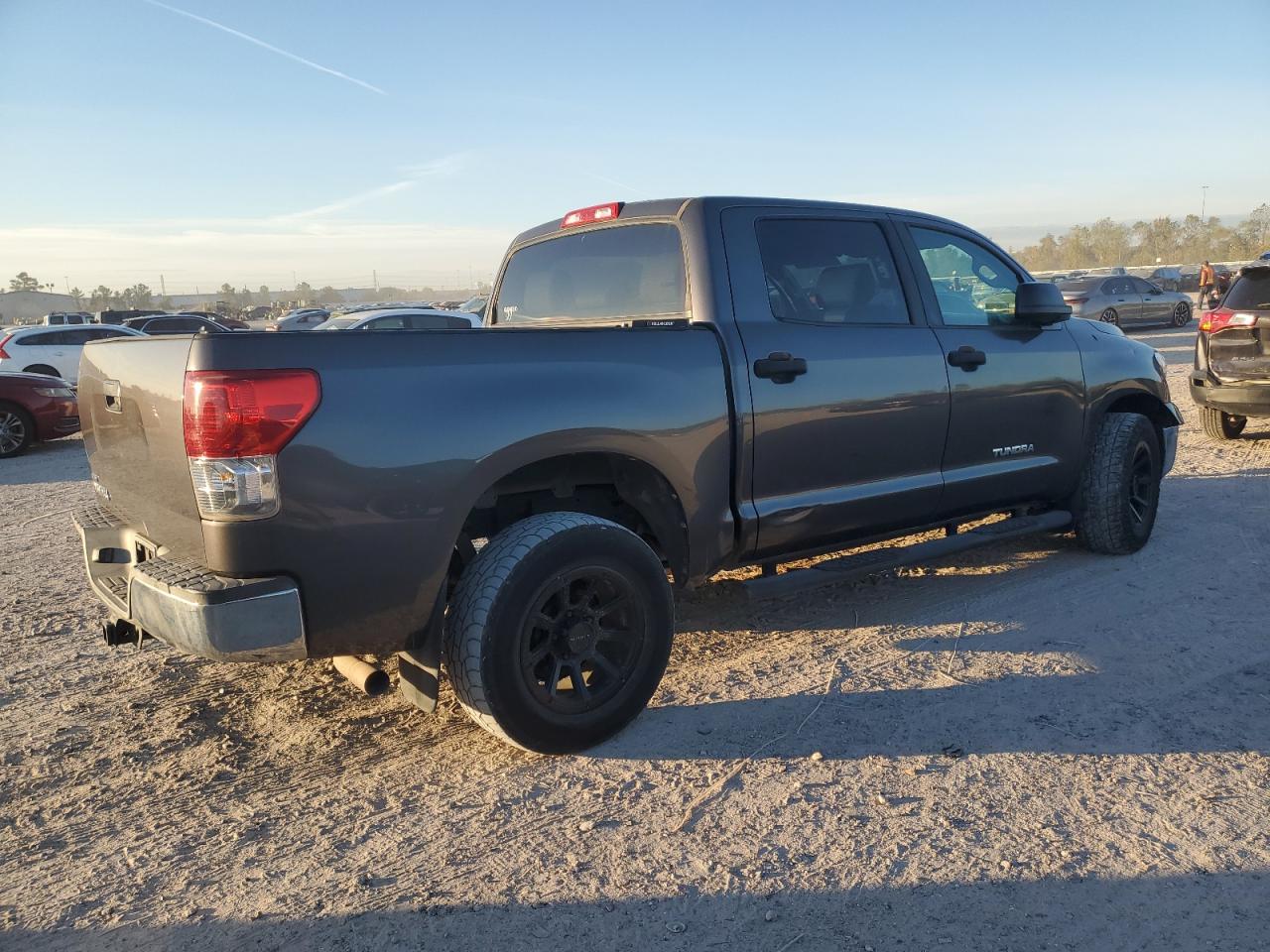 2012 Toyota Tundra VIN 5TFEM5F16CX045916 Copart auction photo, front end / minor dent/scratches damage thumbnail 3