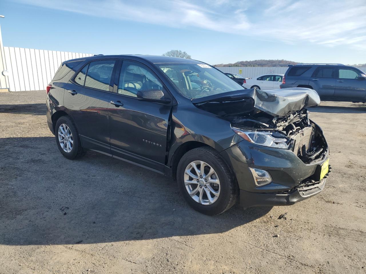 2019 Chevrolet Equinox VIN 2GNAXSEV5K6189410 Copart auction photo, front end / rear end damage thumbnail 4