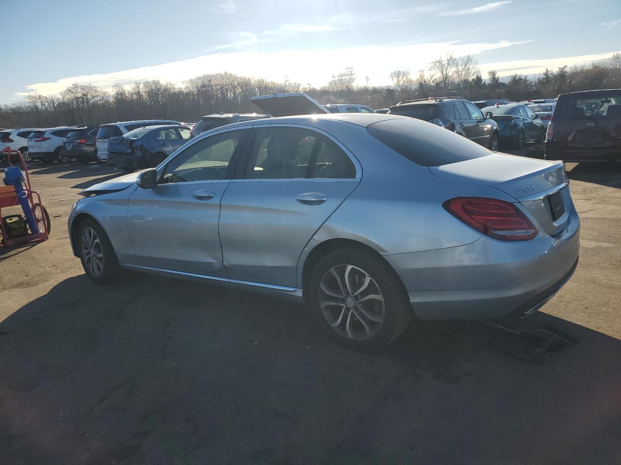 2015 Mercedes-Benz C-klasse VIN 55SWF4KB8FU014641 Copart auction photo, front end damage thumbnail 2