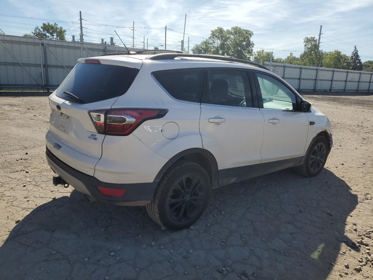 2017 Ford Escape VIN 1FMCU9G95HUB50454 Copart auction photo, front end damage thumbnail 3