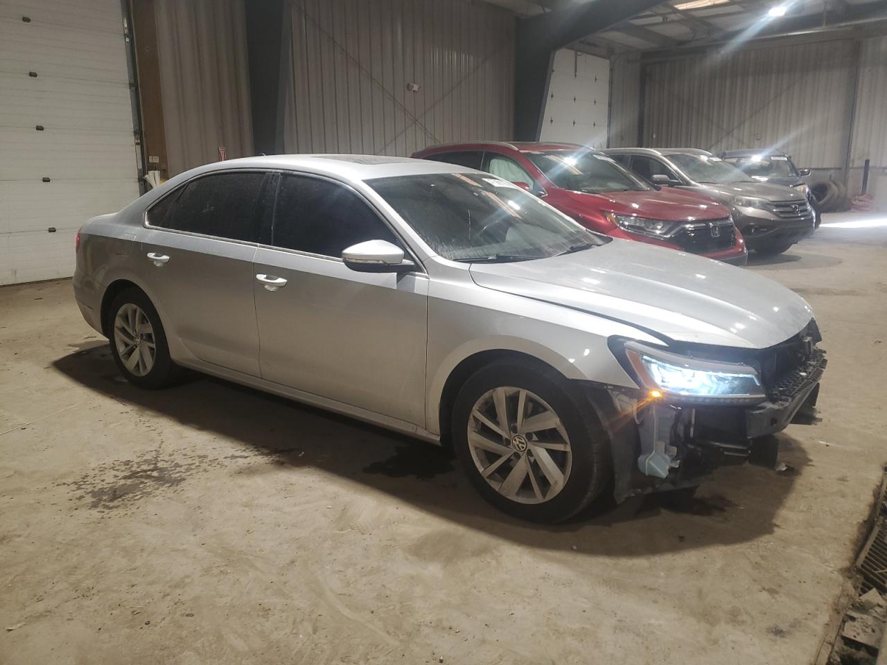 2018 Volkswagen Passat VIN 1VWBA7A3XJC017537 Copart auction photo, front end damage thumbnail 4
