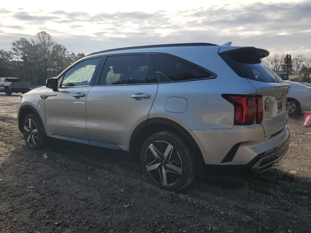 2021 KIA Sorento VIN 5XYRL4LC2MG062690 Copart auction photo, front end damage thumbnail 2