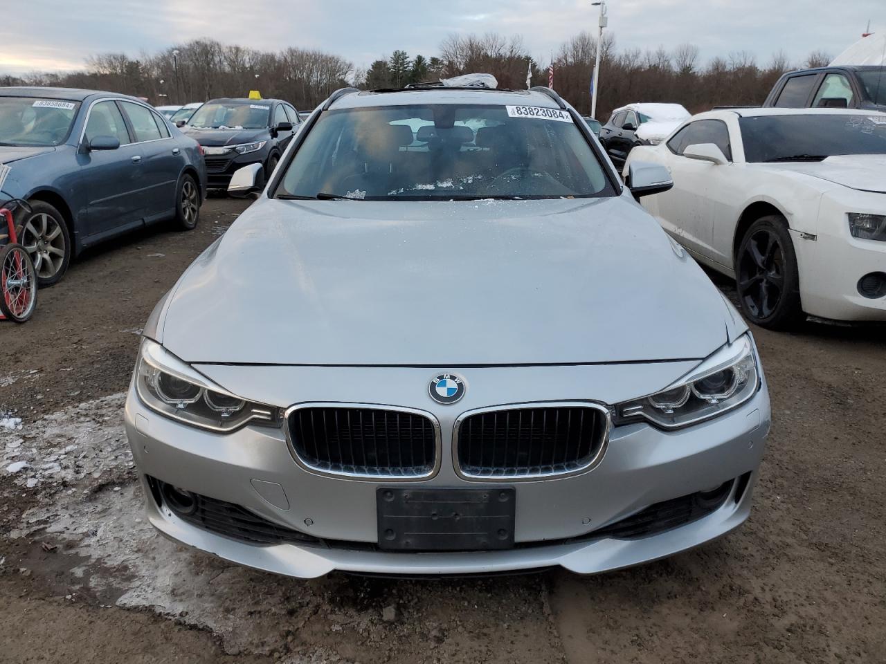 2014 BMW 3er VIN WBA3G7C5XEKN37332 Copart auction photo, front end / minor dent/scratches damage thumbnail 5