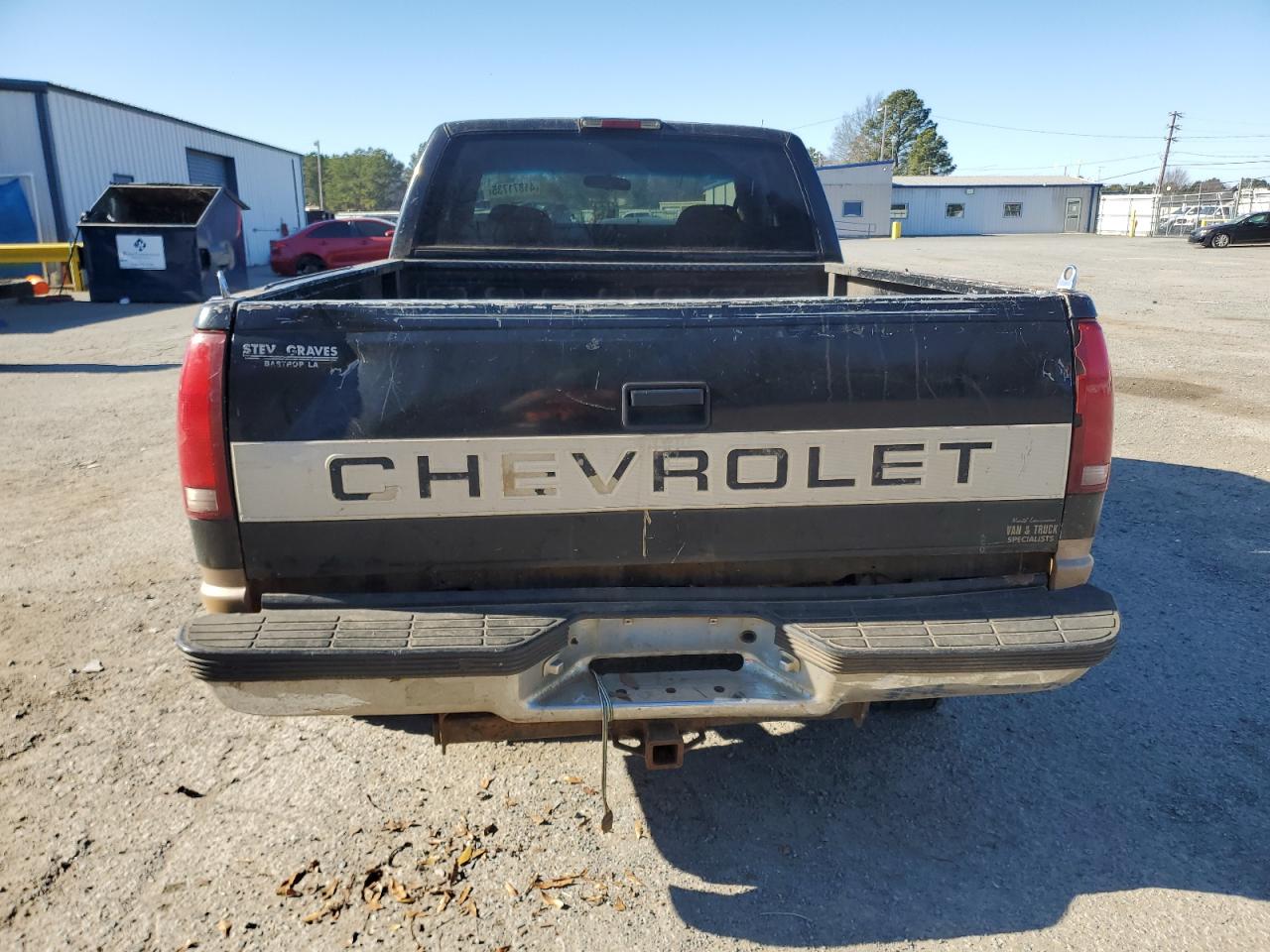 1995 Chevrolet GMT-400 VIN 2GCEK19K2S1291019 Copart auction photo, rear end / minor dent/scratches damage thumbnail 6