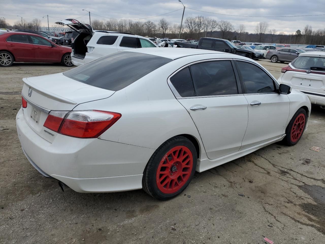 2015 Honda Accord VIN 1HGCR2F56FA132508 Copart auction photo, side / rear end damage thumbnail 3