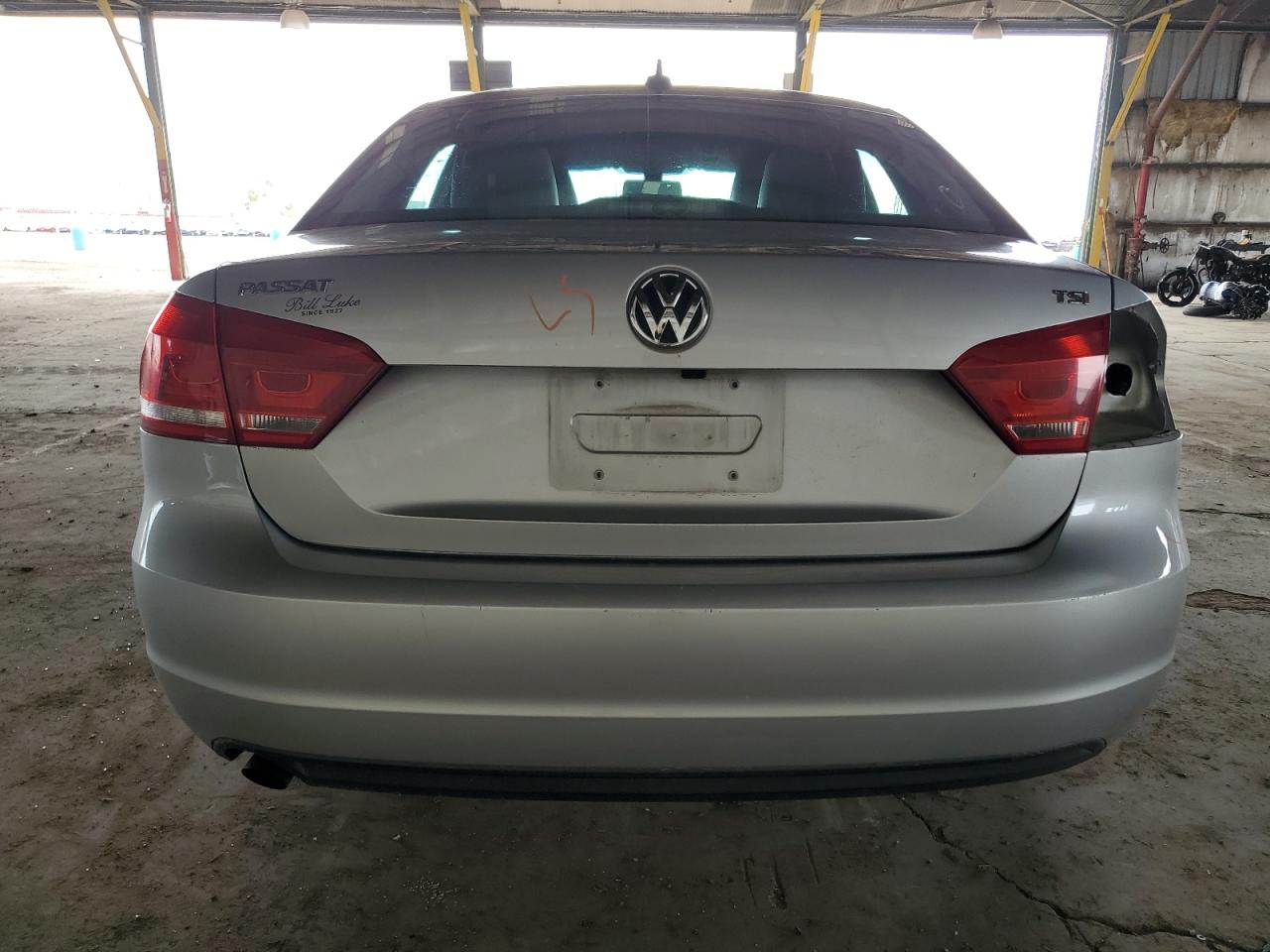 2015 Volkswagen Passat VIN 1VWAT7A30FC097900 Copart auction photo, front end / side damage thumbnail 6