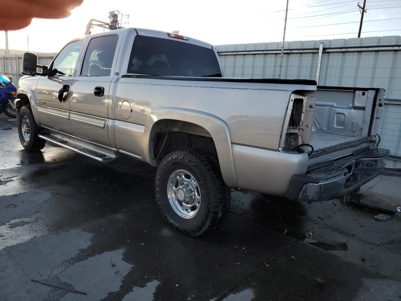 2007 Chevrolet Silverado VIN 1GCHC23D17F118117 Copart auction photo, vandalism damage thumbnail 2