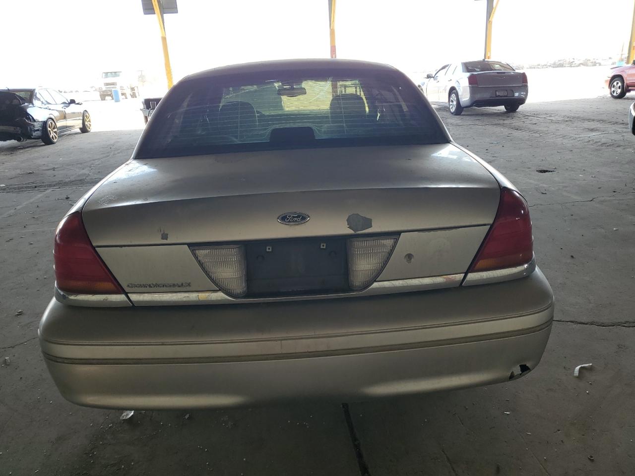 2003 Ford Crown Victoria VIN 2FAFP74W03X209957 Copart auction photo, front end / side damage thumbnail 6