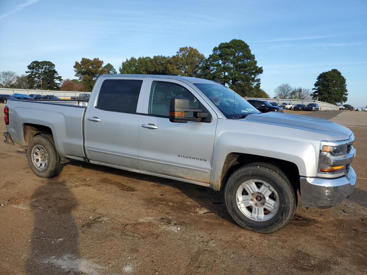 2017 Chevrolet Silverado VIN 3GCUKREC4HG241022 Copart auction photo, front end / minor dent/scratches damage thumbnail 4