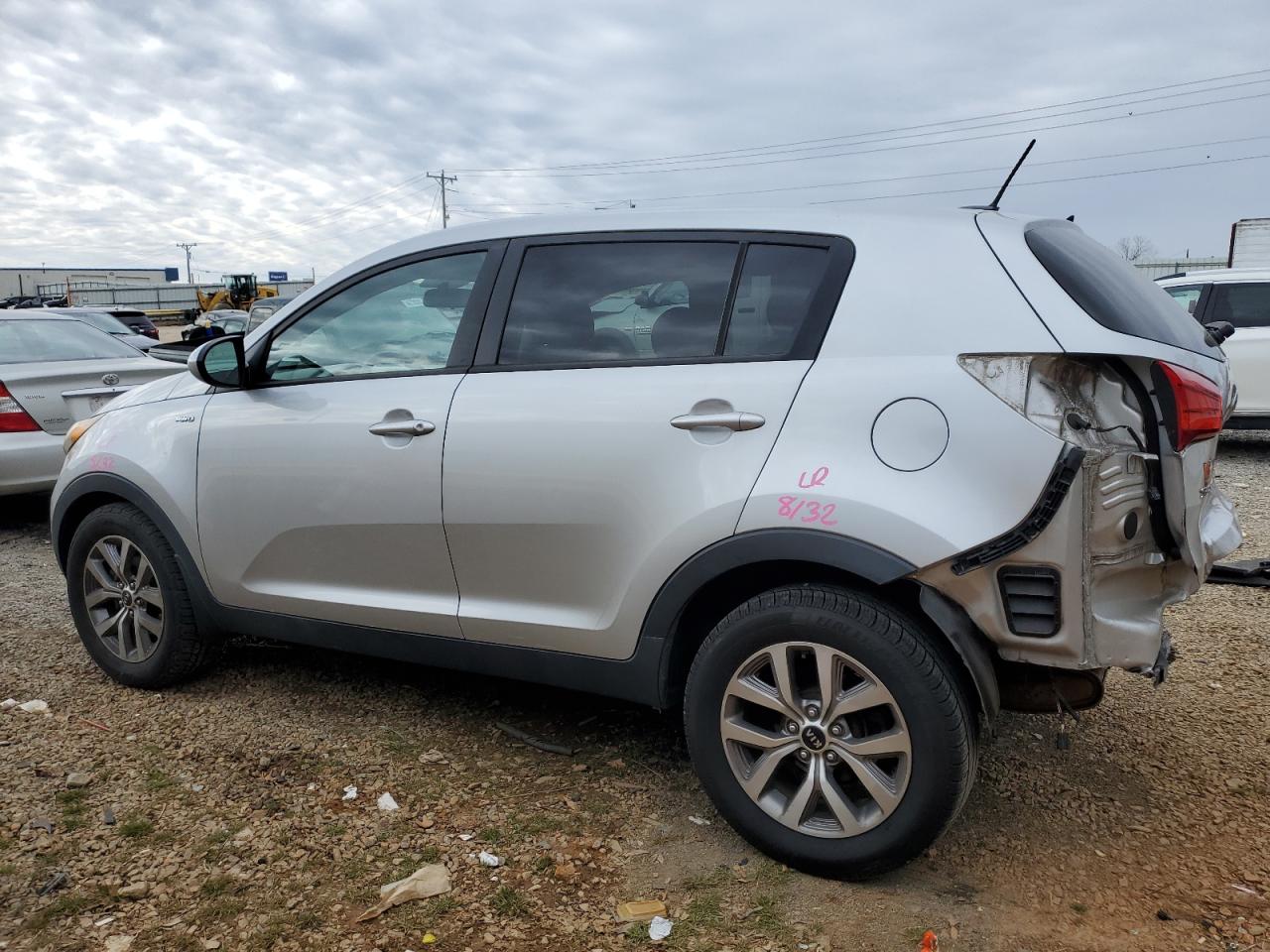 2016 KIA Sportage VIN KNDPBCAC6G7822435 Copart auction photo, rear end damage thumbnail 2
