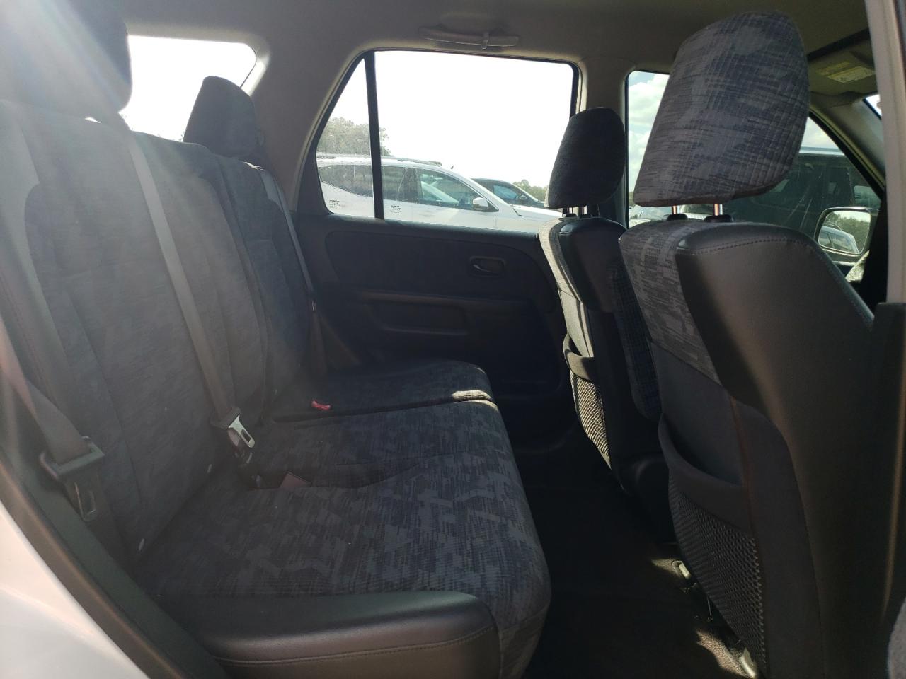 2004 Honda CR-V VIN SHSRD68474U209256 Copart auction photo, front end damage thumbnail 11