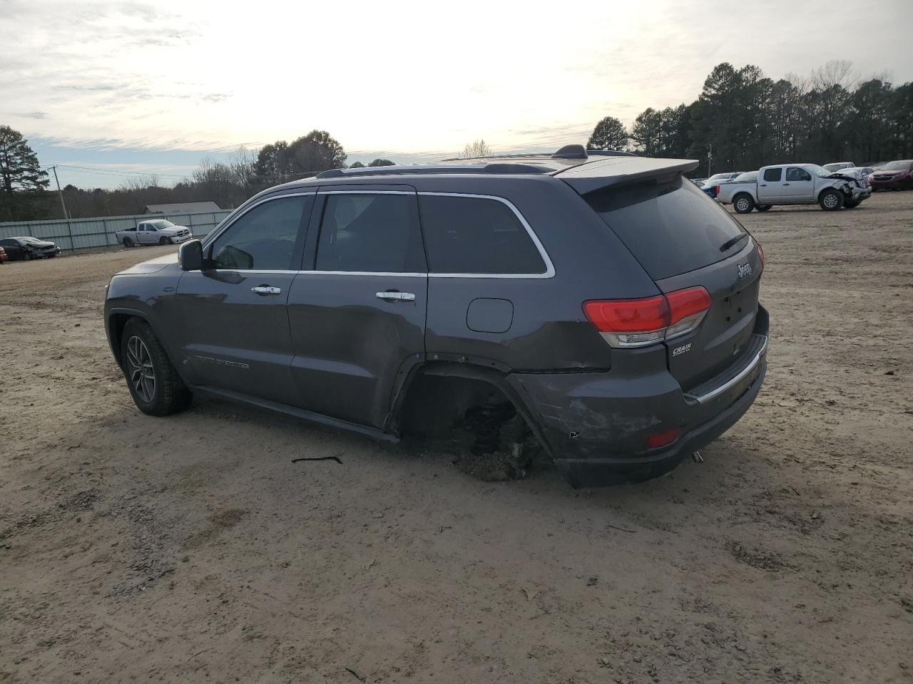 2019 Jeep Grand Cherokee VIN 1C4RJEBG6KC715524 Copart auction photo, rear end / side damage thumbnail 2