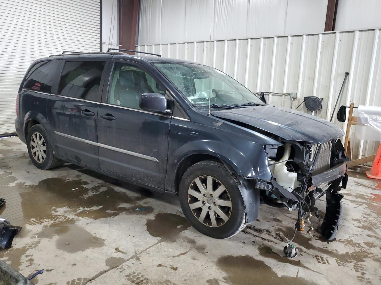 2014 Chrysler Town & Country VIN 2C4RC1BG2ER277230 Copart auction photo, front end damage thumbnail 4
