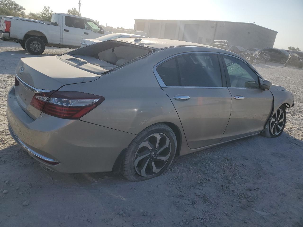 2017 Honda Accord VIN 1HGCR2F86HA123093 Copart auction photo, front end / rear end damage thumbnail 3